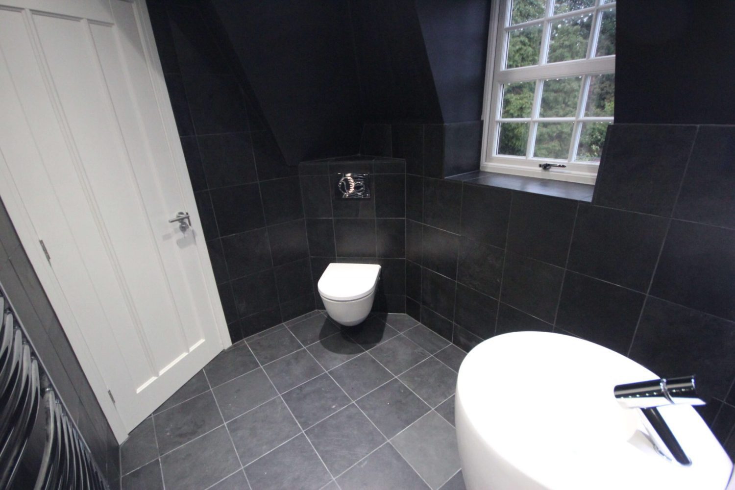 Slate en-suite with wetroom & Laufen ILBAGNOALESSI One Basin